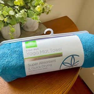 NWT Gaiam Yoga Mat Towel